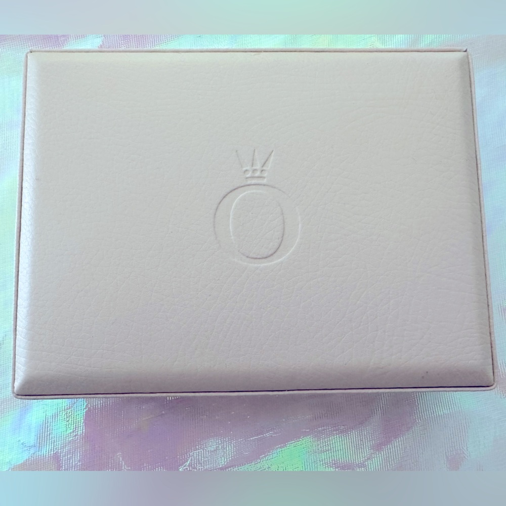 Pandora leather jewelry box in blush
